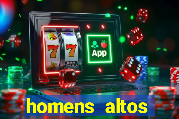 homens altos sarados pelados