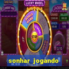 sonhar jogando futebol e fazendo gol